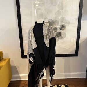 Wrap With holes 4 Arms-Dress up or dress down any outfit!Gently Pre.loved!🖤BOGO